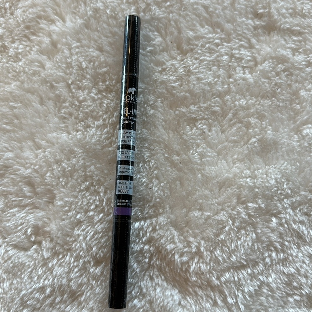 Gel ink   Dual ended   Amethyst and black.